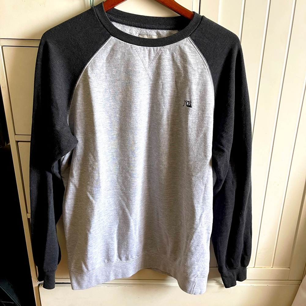 Quicksilver crewneck sweater